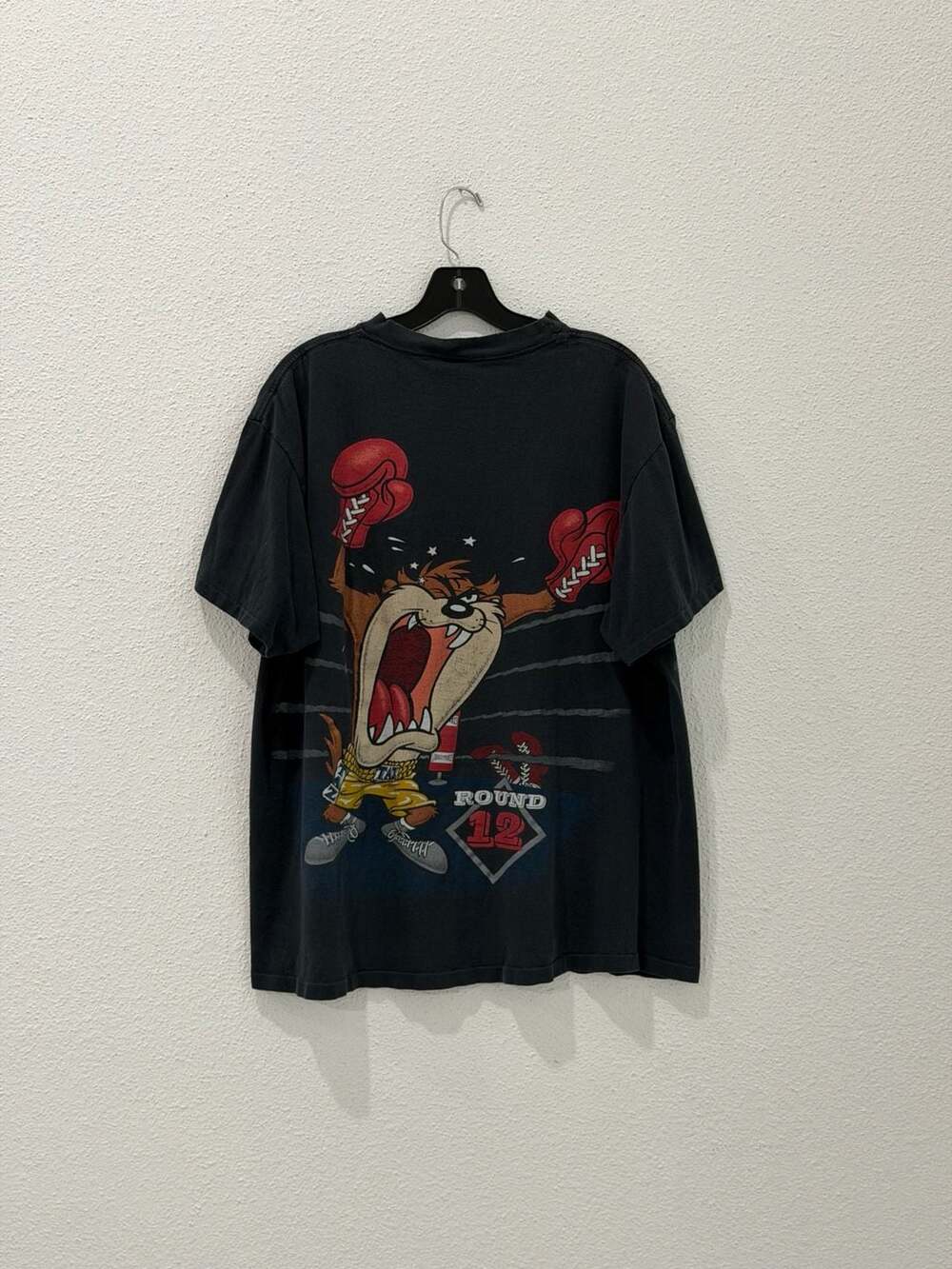 Vintage 1993 Looney Tunes Taz Tasmanian Devil Boxing Double-Sided T-Shirt XL - Picture 3 of 15